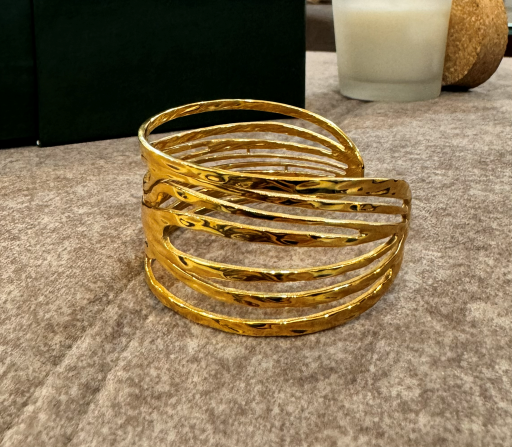 GOLDEN WAVE CUFF BRACELET