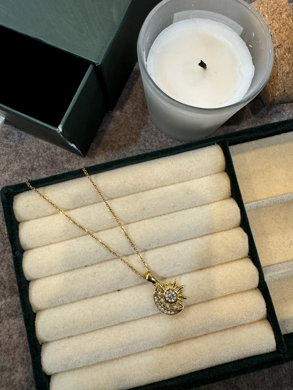 ECLIPSE MUSE PENDANT
