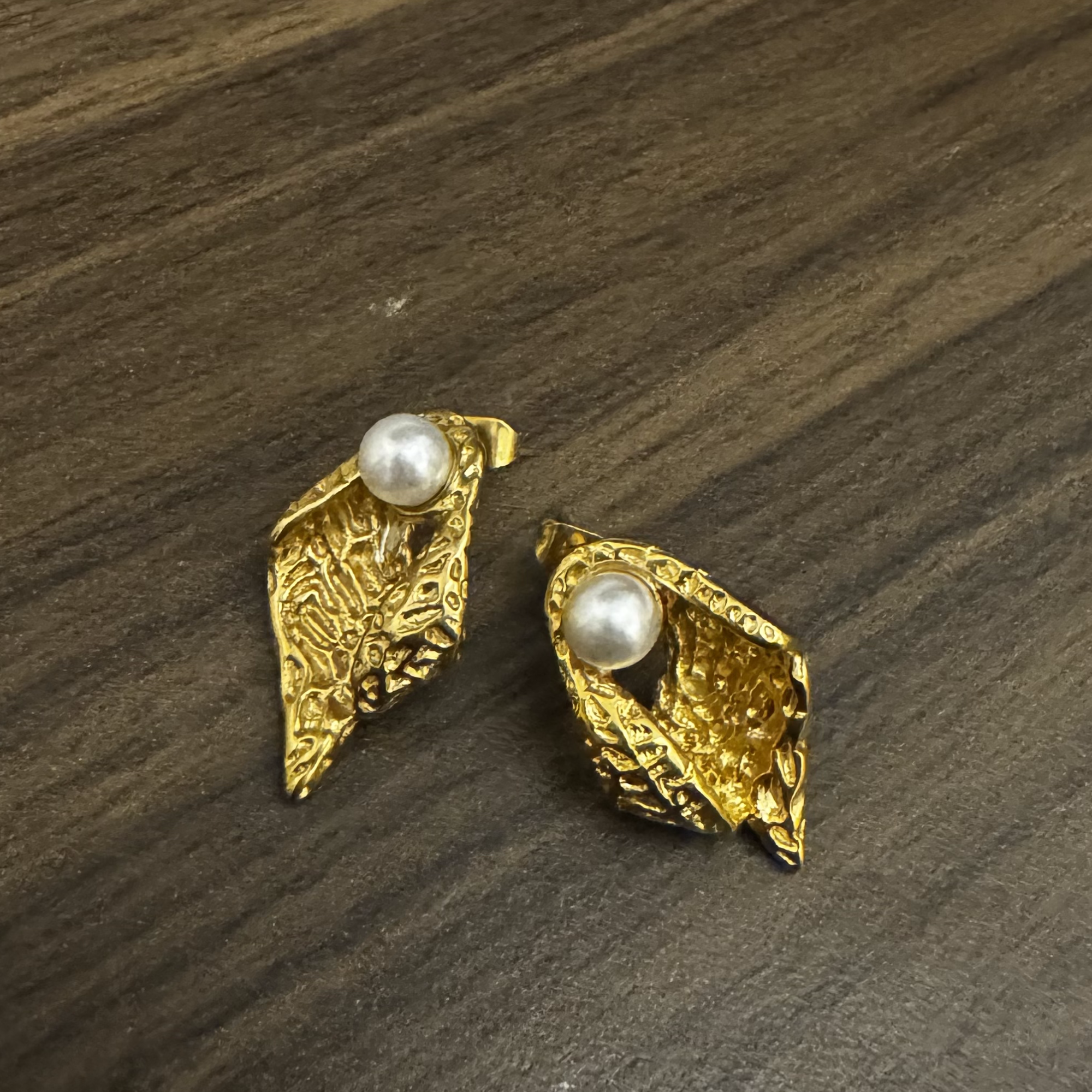 Pearl Relaic Earrings