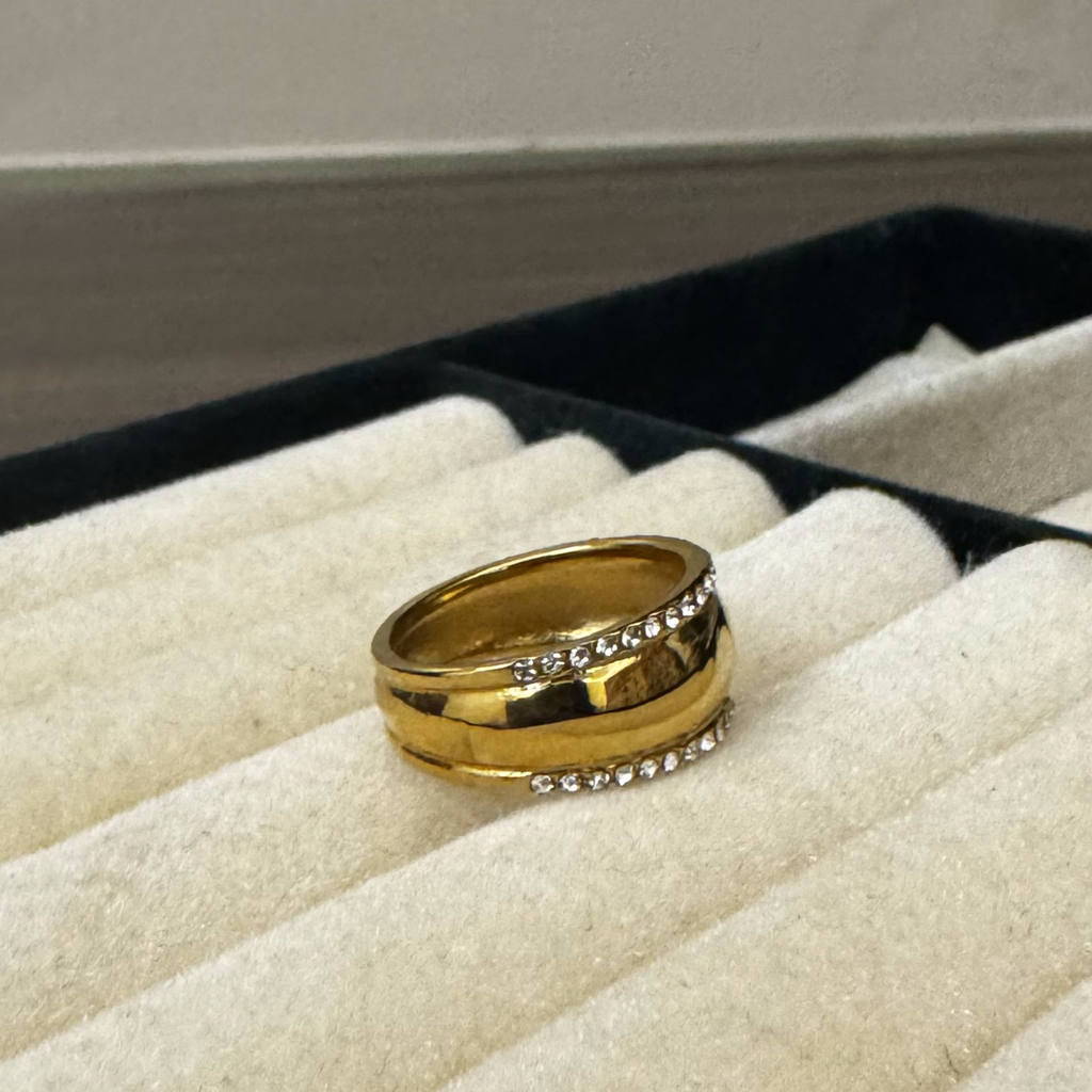 Rhine Stone Gold Band Ring