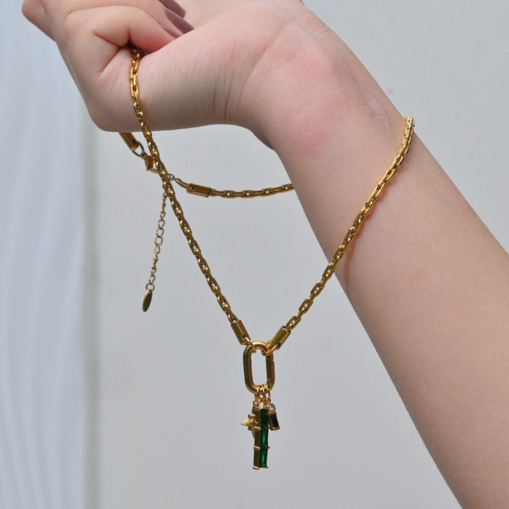 Emerald Glow Necklace